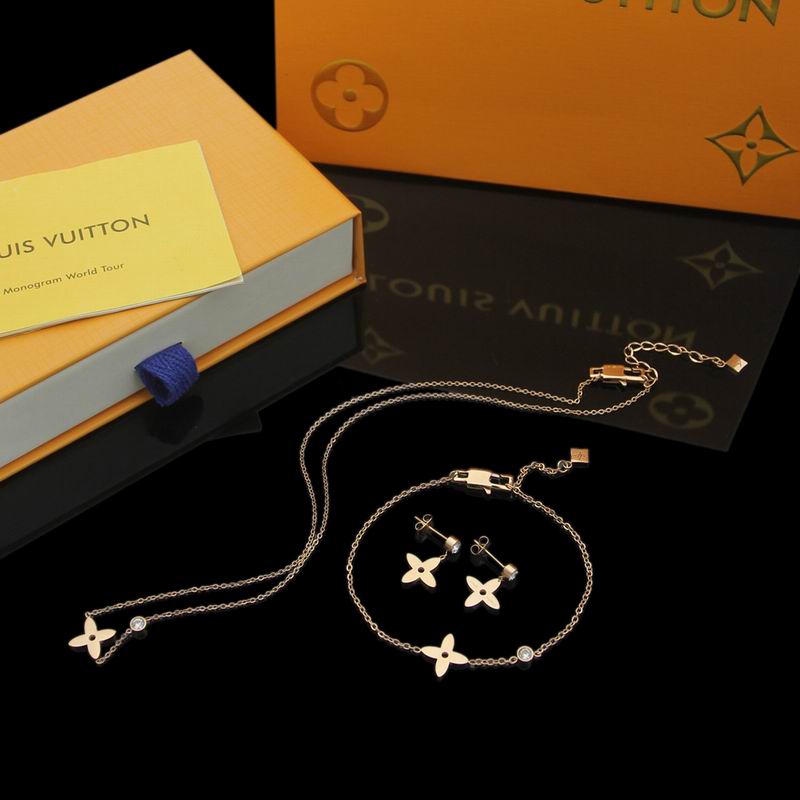 LV Suits 03lyr56 (2)