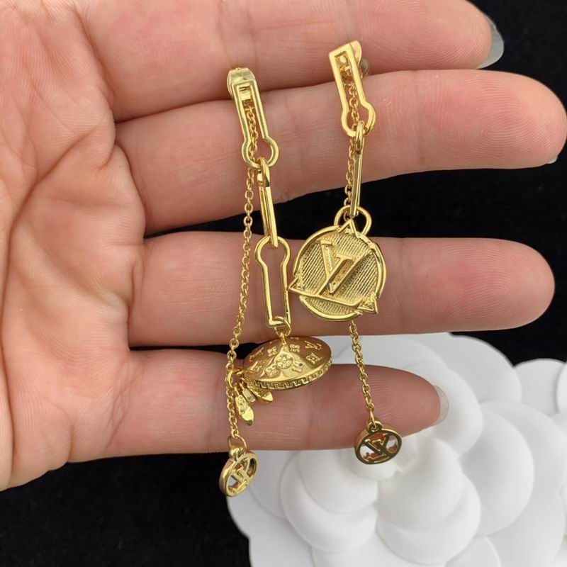 LV Suits 03lyr64 (5)