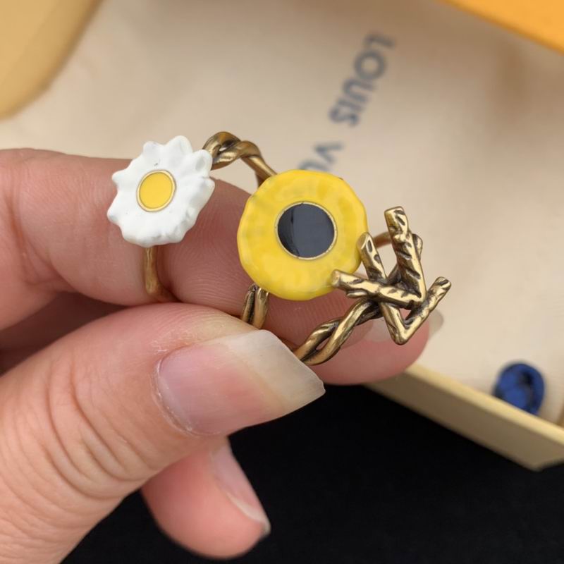 LV Suits 03lyr65 (3)