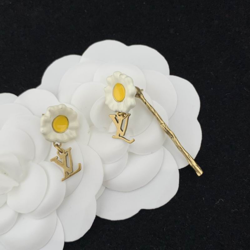 LV Suits 03lyr65 (6)