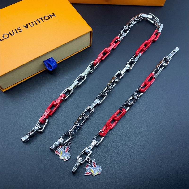 LV Suits 03lyr69 (1)