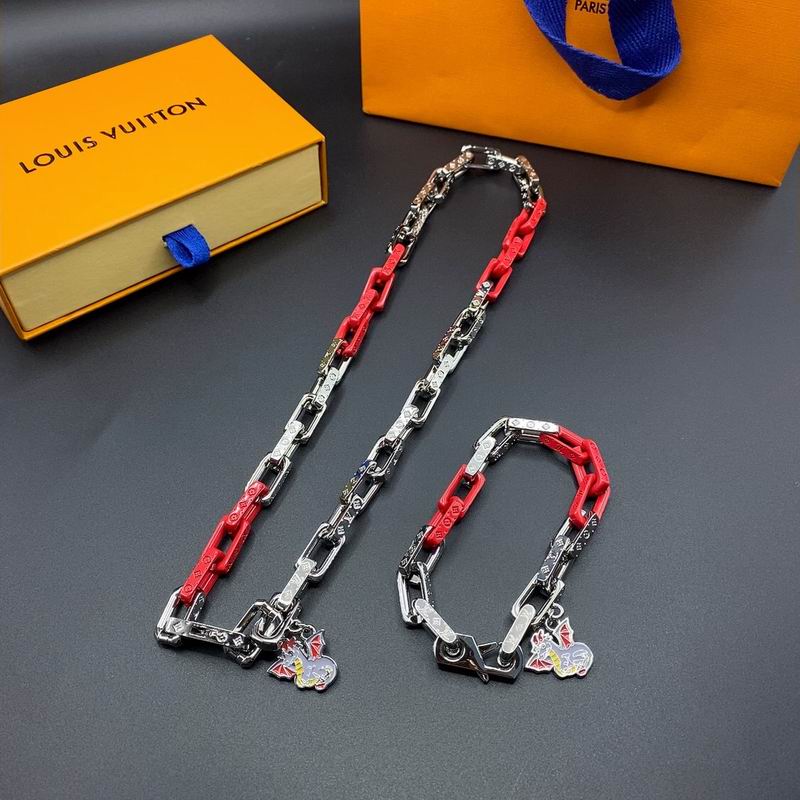 LV Suits 03lyr69 (3)