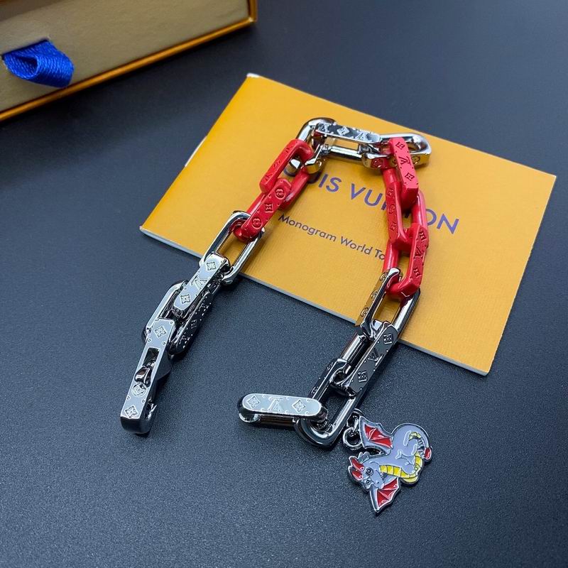 LV Suits 03lyr69 (5)