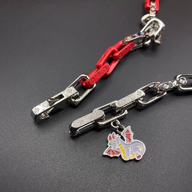 LV Suits 03lyr69 (9)