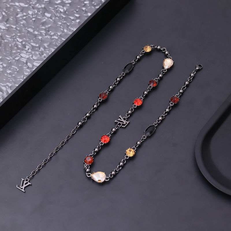 LV Suits 03lyr74 (3)