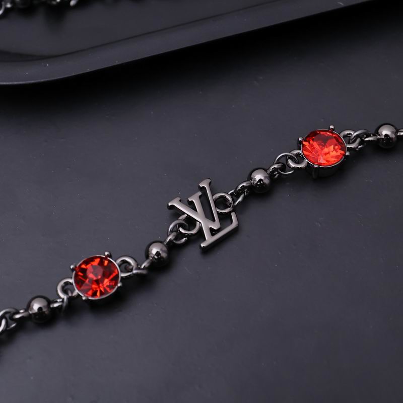 LV Suits 03lyr74 (5)