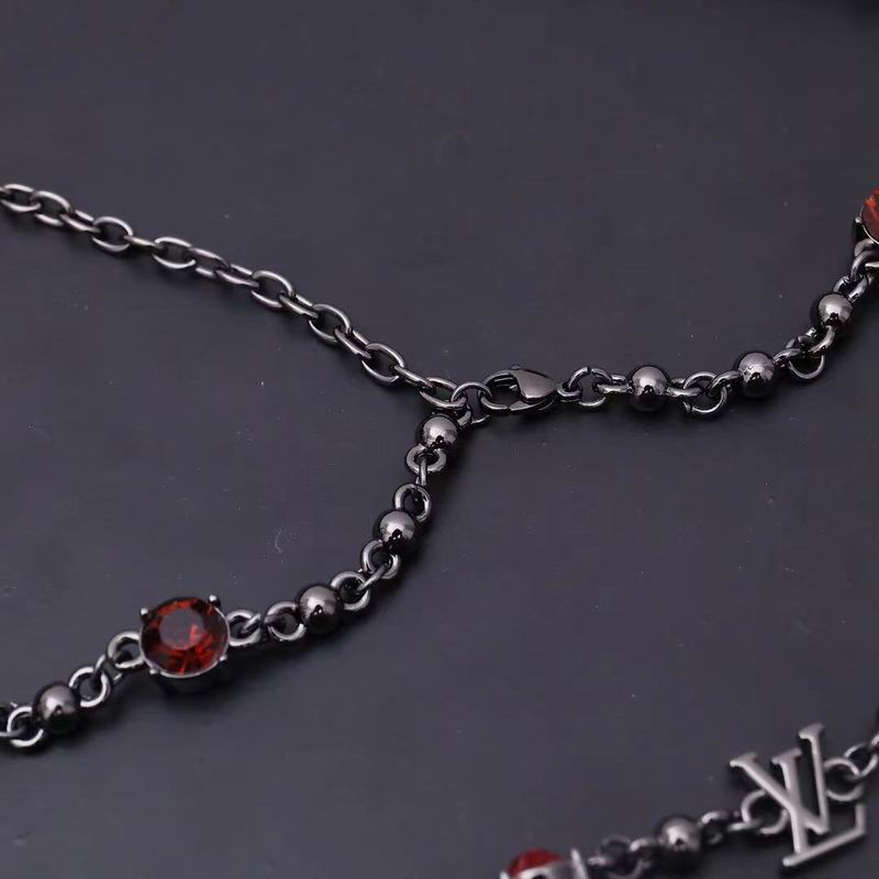 LV Suits 03lyr74 (9)