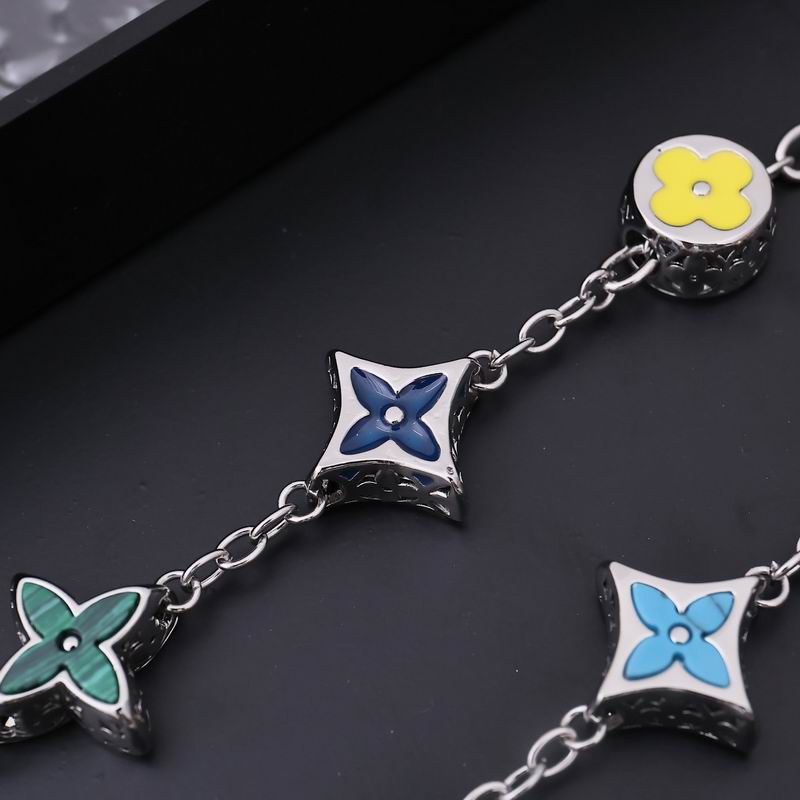 LV Suits 03lyr75 (5)