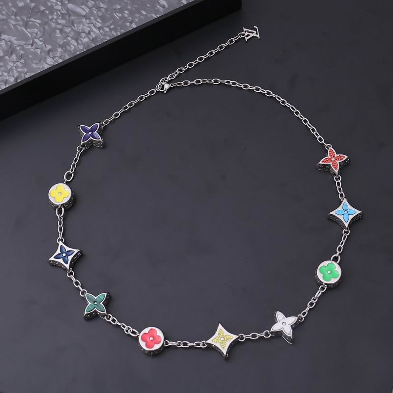 LV Suits 03lyr75 (8)