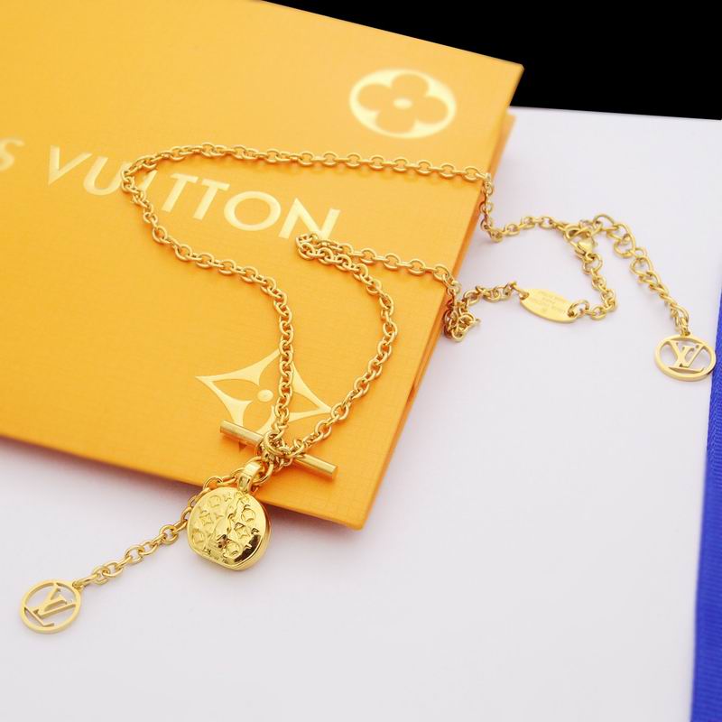 LV Suits 03lyr77 (2)