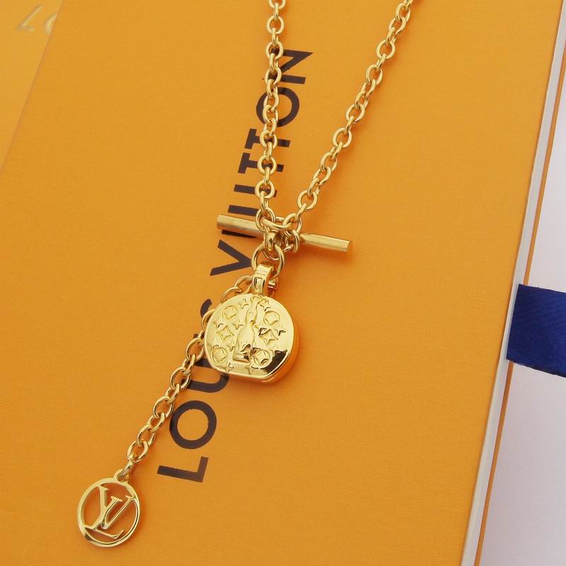 LV Suits 03lyr77 (5)