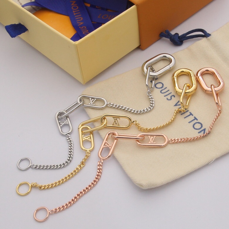 LV Suits 03lyr79 (3)