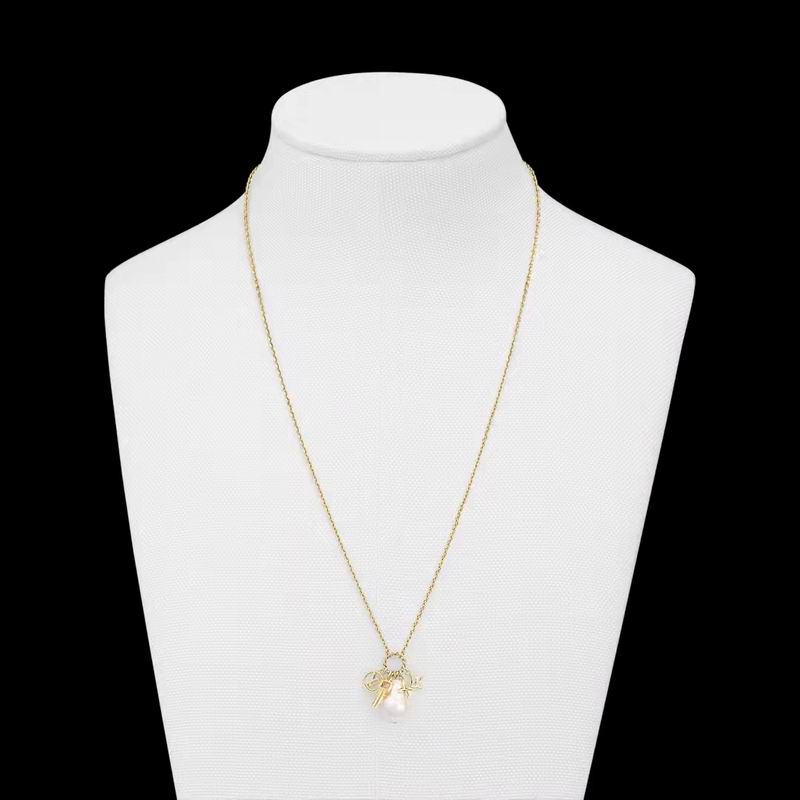 LV Suits 03lyr80 (5)