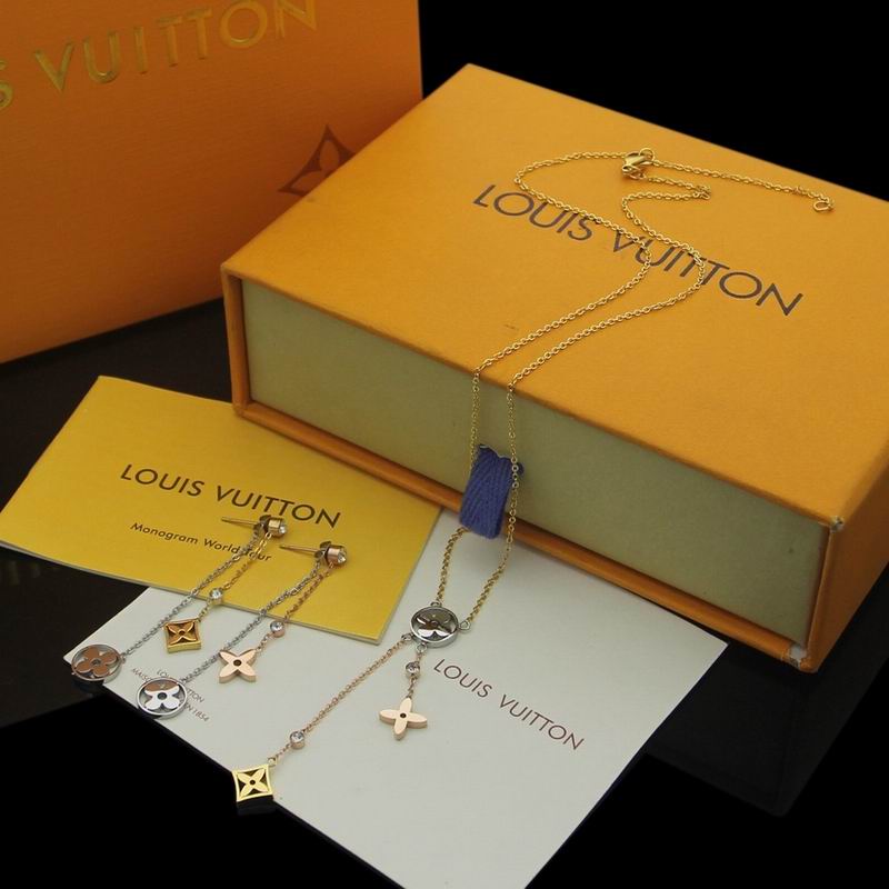 LV Suits 03lyr82 (1)