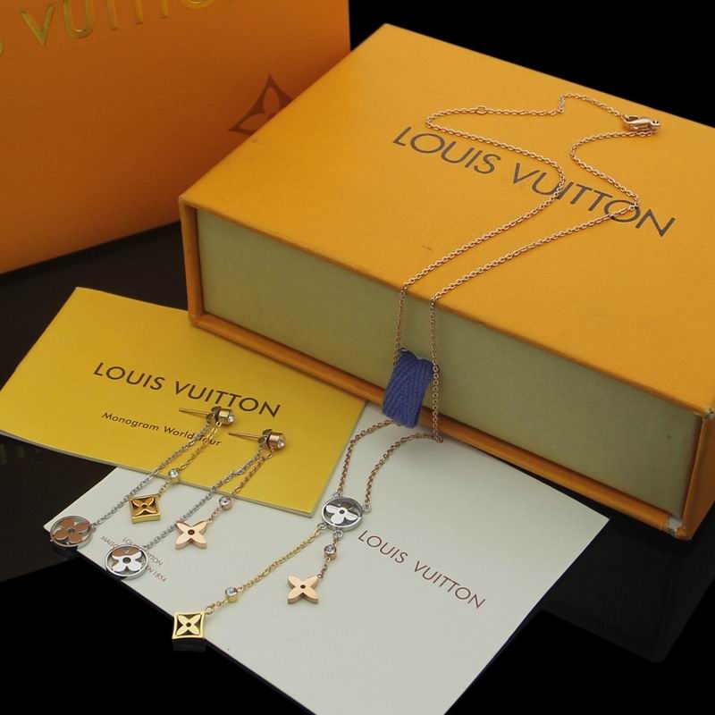 LV Suits 03lyr82 (2)