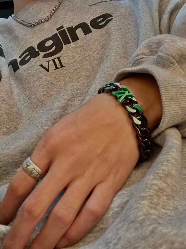 LV Suits 03lyr84 (4)