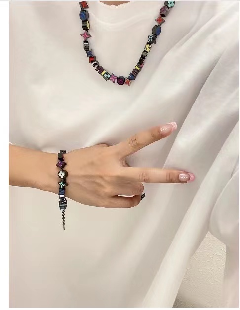 LV Suits 03lyr93 (4)