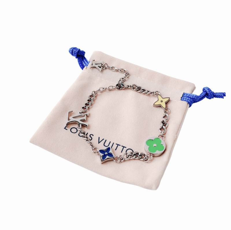 LV Suits 03lyr94 (6)