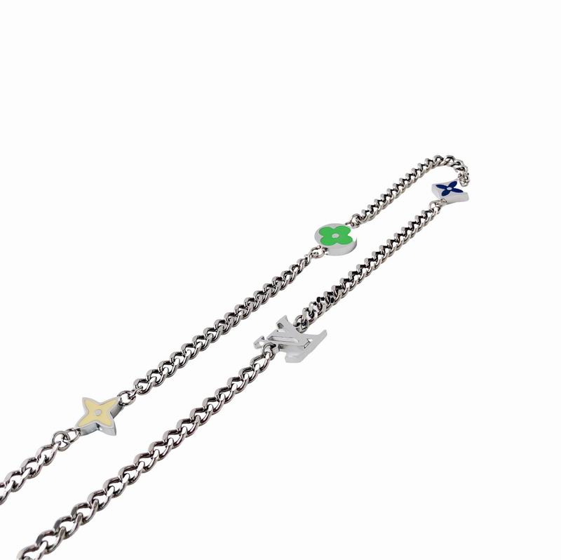 LV Suits 03lyr94 (8)