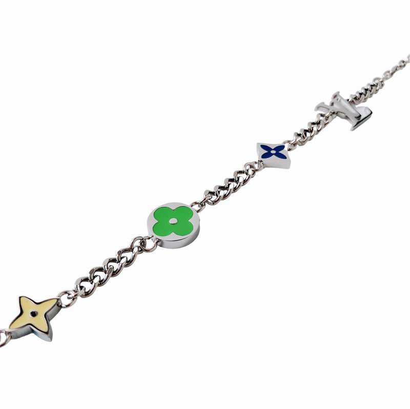 LV Suits 03lyr94 (9)