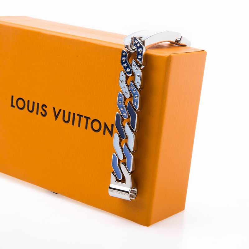 LV Suits 03lyr95 (8)