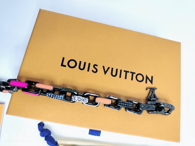 LV Suits 03lyr96 (7)