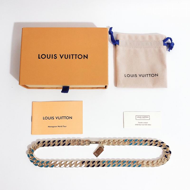 LV Suits 03lyr97 (2)