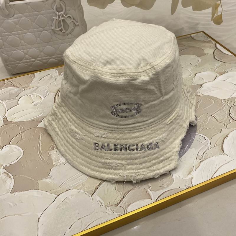 Balenciaga hat dx (1)