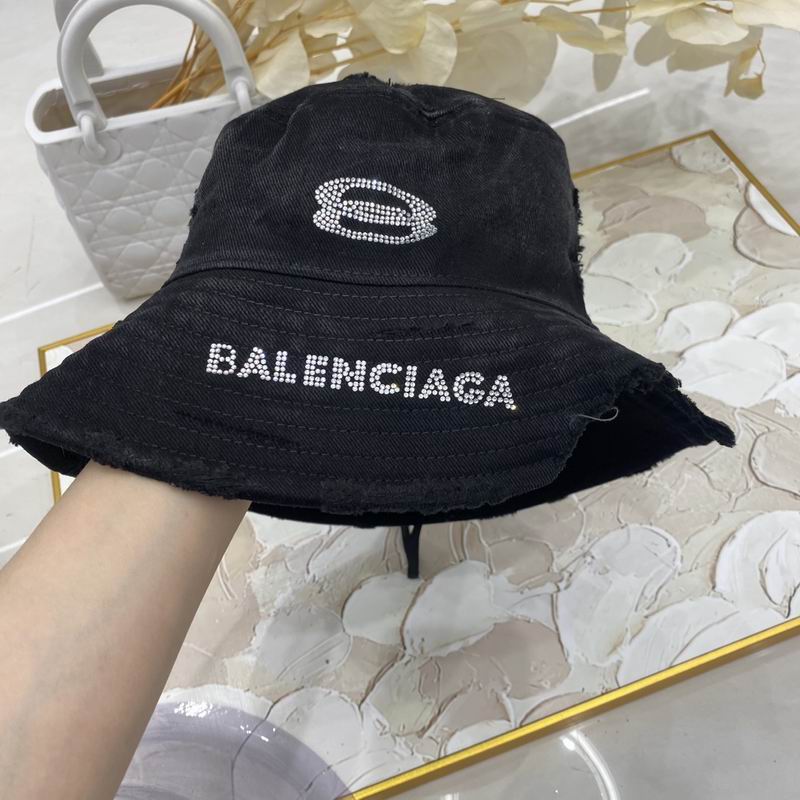 Balenciaga hat dx (3)