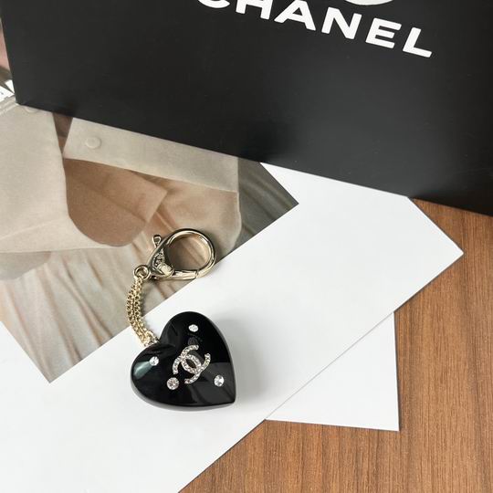 Chanel keyring 03lyh8 (8)