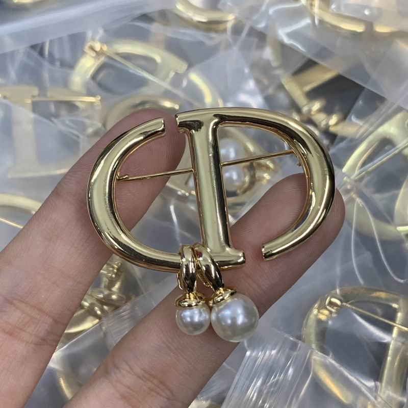 Dior Brooch 05lyr (16)