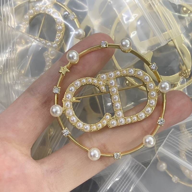 Dior Brooch 05lyr (21)