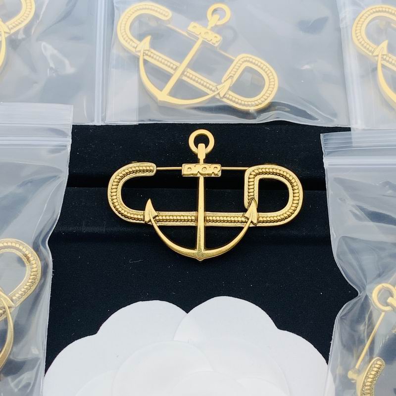 Dior Brooch 05lyr (24)