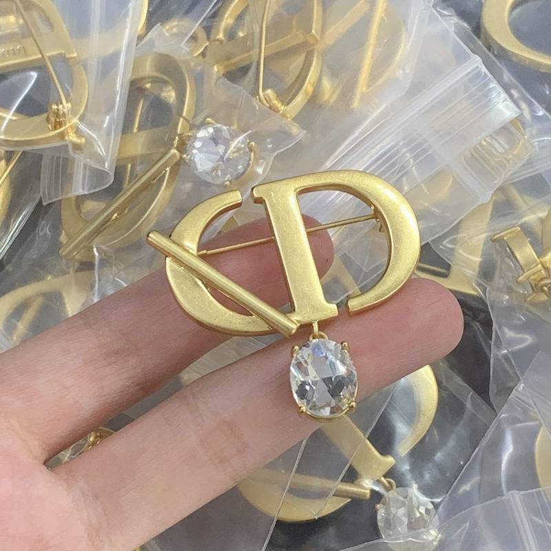 Dior Brooch 05lyr (25)