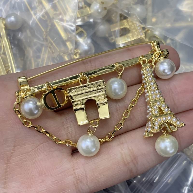 Dior Brooch 05lyr (27)