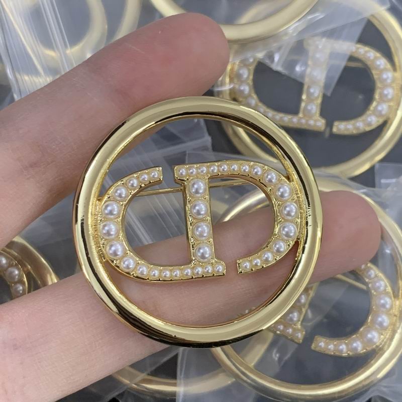 Dior Brooch 05lyr (29)