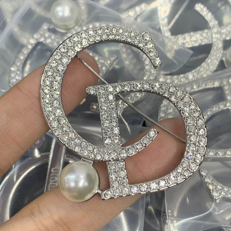 Dior Brooch 05lyr (3)