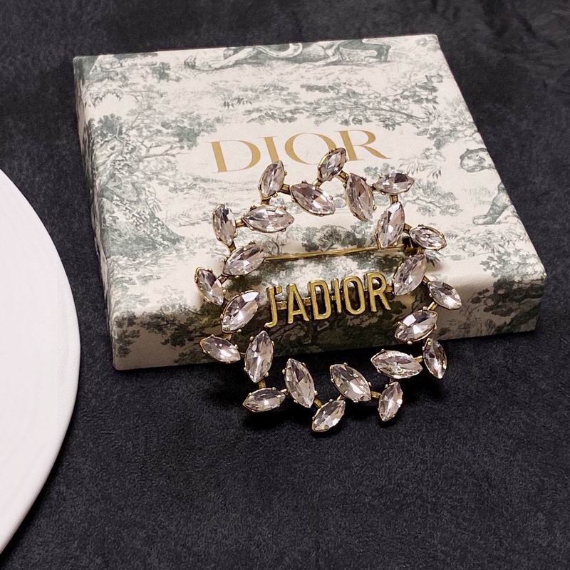 Dior Brooch 05lyr41 (2)