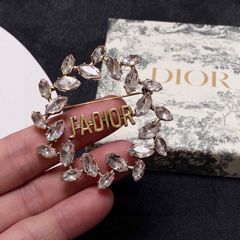 Dior Brooch 05lyr41 (7)