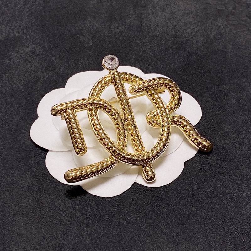 Dior Brooch 05lyr42 (5)