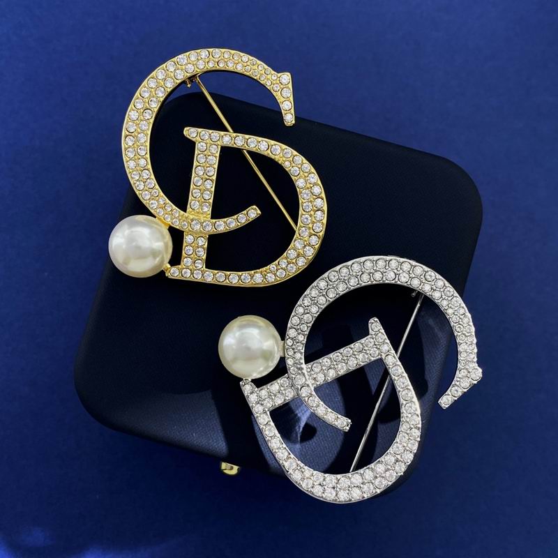 Dior Brooch 05lyr43 (1)