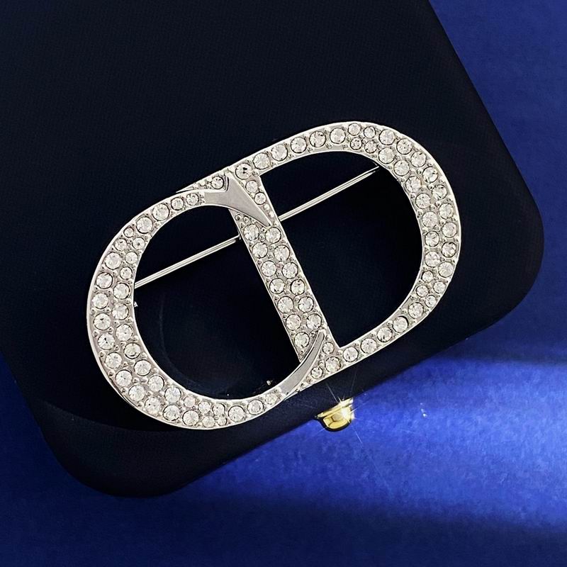 Dior Brooch 05lyr44 (2)