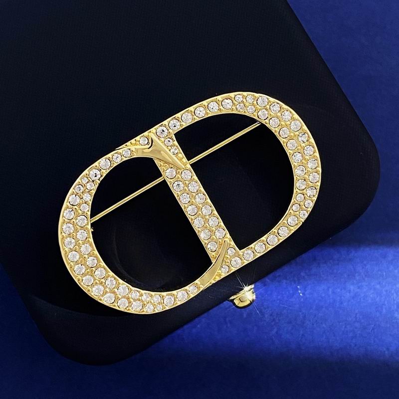 Dior Brooch 05lyr44 (3)