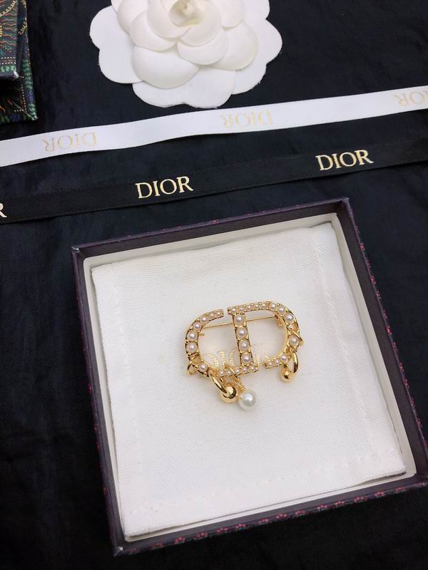 Dior Brooch 05lyr47 (4)