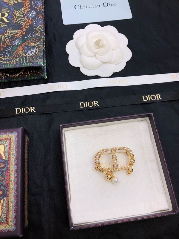 Dior Brooch 05lyr47 (5)