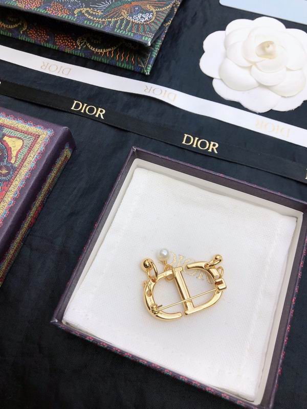 Dior Brooch 05lyr47 (8)