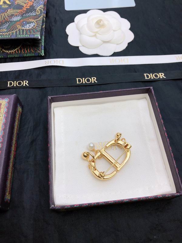 Dior Brooch 05lyr47 (9)