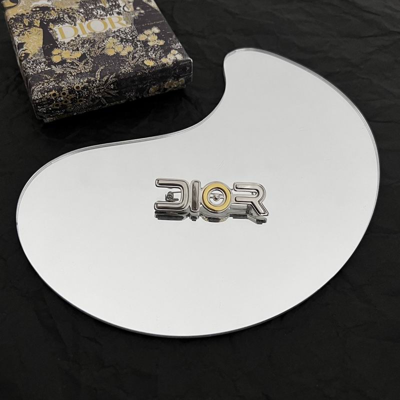 Dior Brooch 05lyr50 (4)