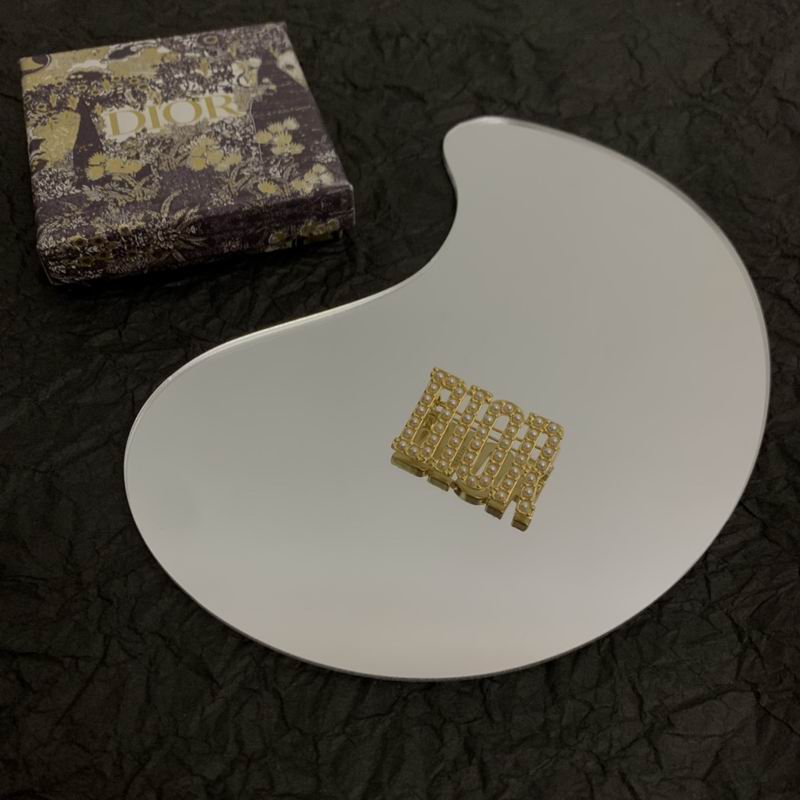 Dior Brooch 05lyr52 (1)