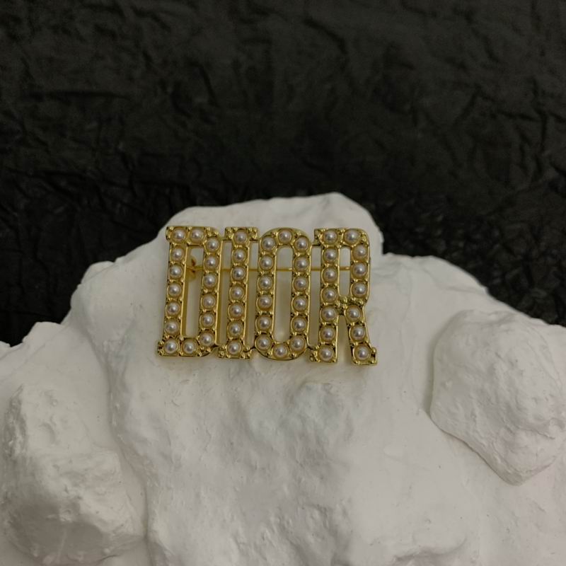 Dior Brooch 05lyr52 (3)